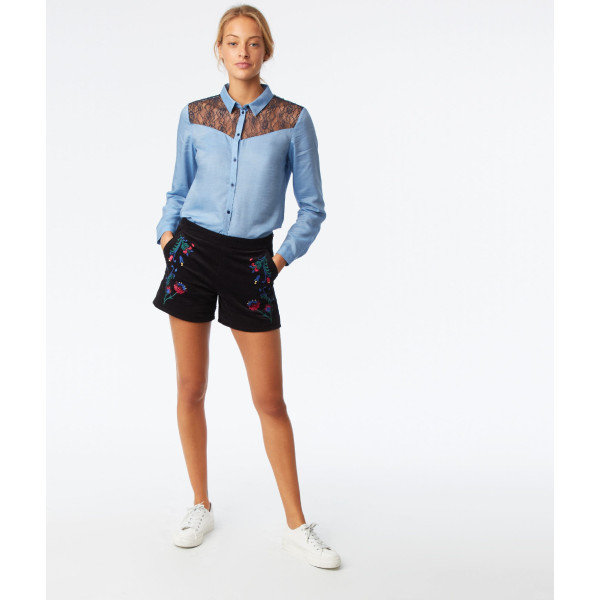 Chemise à empiècement en dentelle