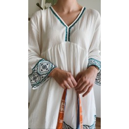 Robe courte à broderie en gaze de coton