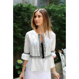 Veste en broderie anglaise et franges