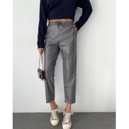 Pantalon droit en simili cuir gris