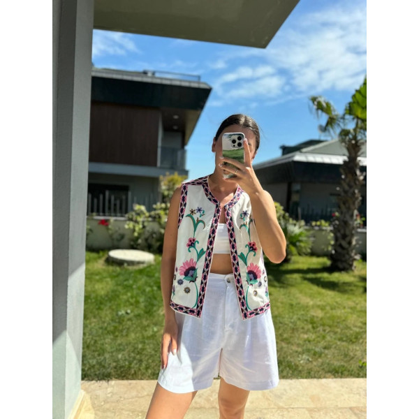 Gilet sans manches à broderie