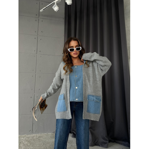 Cardigan gris avec empiècements en denim