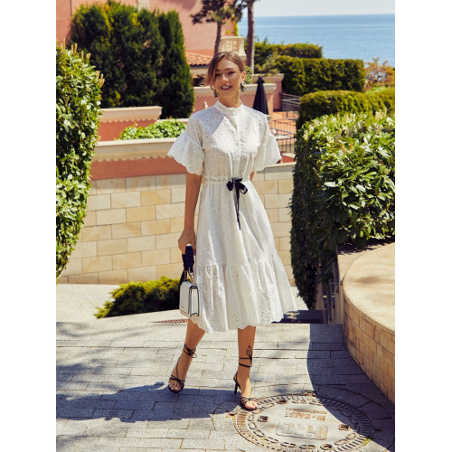 Robe midi à volants et broderie anglaise Robe midi à volants et broderie anglaise