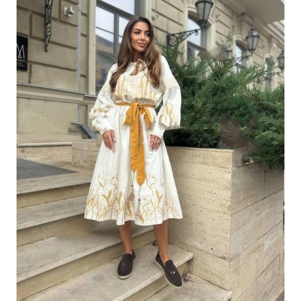 Robe midi à broderies et guipures