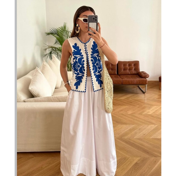 Gilet sans manches blanc broderie bleue