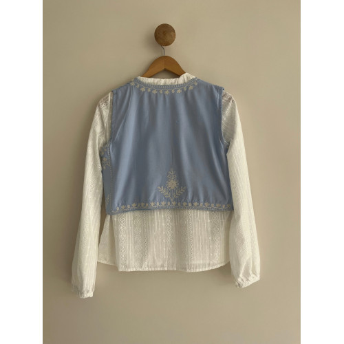 Gilet bleu sans manches brodé Gilet bleu sans manches brodé