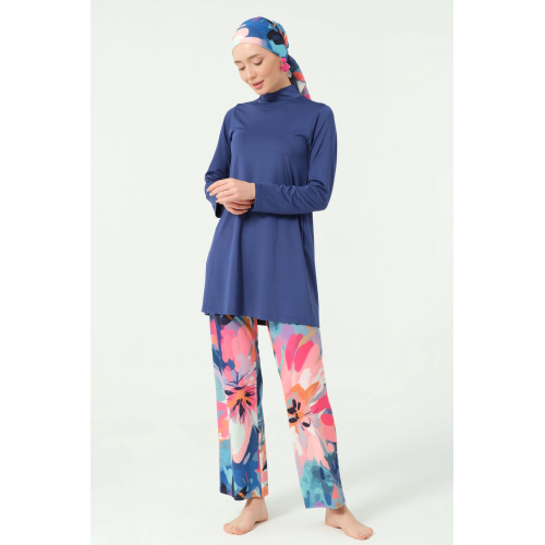 Maillot de bain hijab bleu indigo pantalon imprimé floral Maillot de bain hijab bleu indigo pantalon imprimé floral