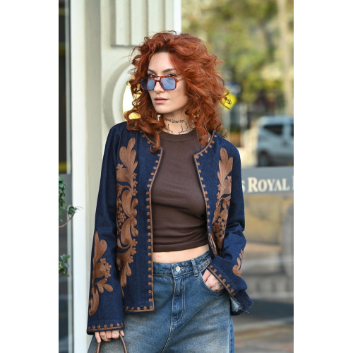 Veste en denim brodée