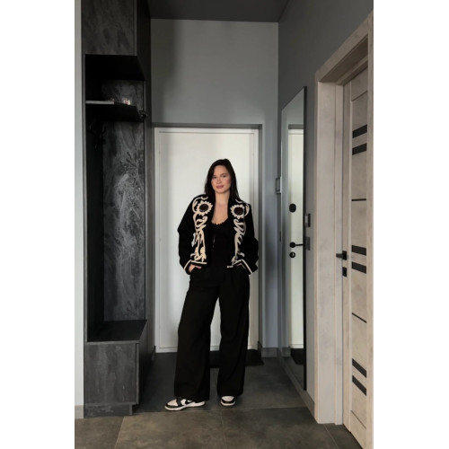 Veste lainage broderie florale noire