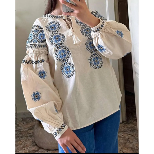 Blouse à broderie ethnique beige